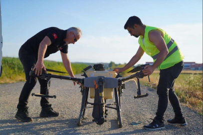 Dron ile sinek öldürüyorlar