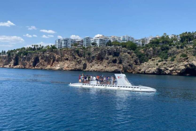 Türkiye’nin ilk turistik denizaltısı 18 bin turisti ağırlayacak