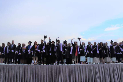 Uludağ üniversitesinde diploma sevinci