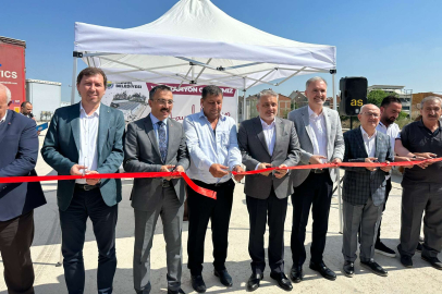 İnegöl'de 'Yeni Kamyon Garajı’nın kurdelesi kesildi