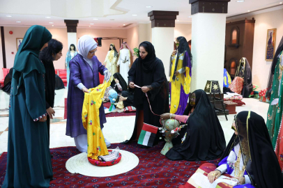 Emine Erdoğan Abu Dabi'de Kadınlar Genel Birliği'ni ziyaret etti