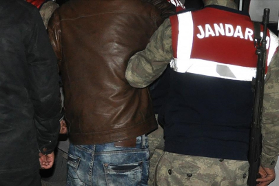 Yasa dışı yollarla Türkiye'ye geçmek isteyen 2 kişi yakalandı