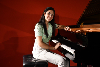Uluslararası Pianale Piyano Yarışması'nın en genç piyanisti Bursalı