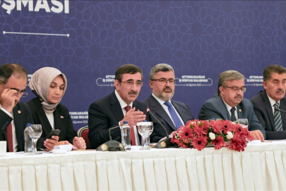 Yılmaz: Orta vadede tek haneli enflasyona gitmeyi öngörüyoruz