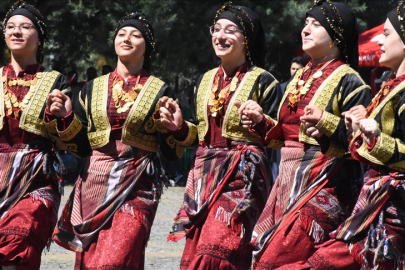 "Halk oyunları" okullarda seçmeli ders oluyor
