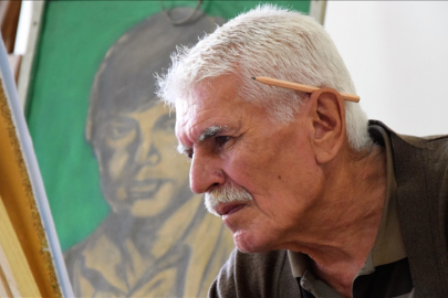 Sessiz dünyasındaki en yakın arkadaşı fırçası ve tuvali oldu