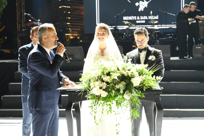 Alinur Aktaş'ın oğlu dünya evine girdi