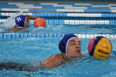 Özel sporcular, su topu sayesinde iletişim becerilerini geliştirdi