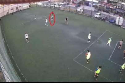 Halı sahada aniden kalp krizi geçirdi...