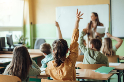 Sınıf geçmede yeni düzenleme: Türkçe ortalaması 70 olmayan geçemeyecek