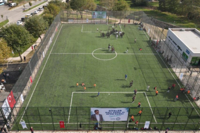Siteler halı sahası ve spor parkı düzenlenen törenle hizmete açıldı
