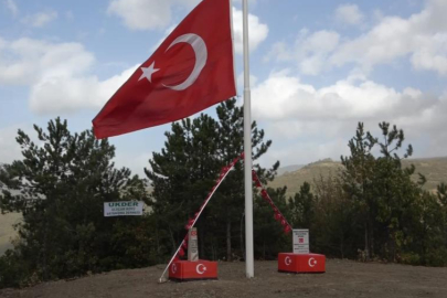 Köylülerden 100. yıla özel 23 metre uzunluğunda bayrak