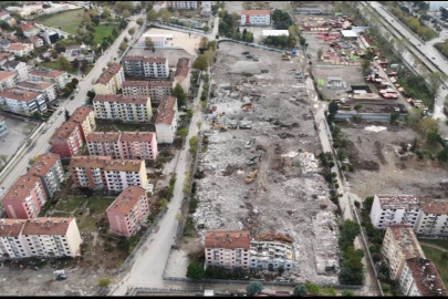 Bursa'nın en büyük kentsel dönüşüm projesi olan 1050 konutlarda binalar yıkıldı, yeni daireler başlıyor