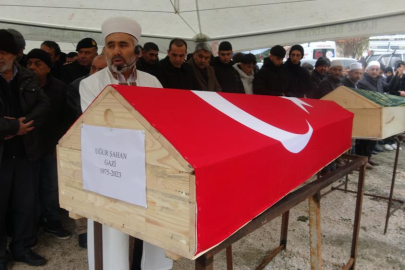 Komşusu tarafından öldürülen 15 Temmuz gazisi ve oğlu gözyaşlarıyla toprağa verildi