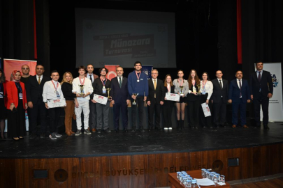 Bursa 2. Liseler Arası Münazara Turnuvası düzenlendi.