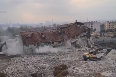 4 katlı bina saniyeler içerisinde yerle bir oldu