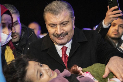 Sağlık Bakanı Koca: Şu ana kadar ülkemize 114'ü hasta 86'sı refakatçi olmak üzere 200 kişi ulaştı