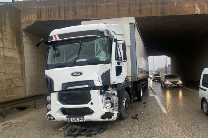 Bursa'da iki ayrı zincirleme kaza: 2 yaralı 