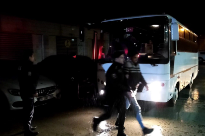 Bursa’da bir dairede yaşayan 17 kaçak göçmen yakalandı