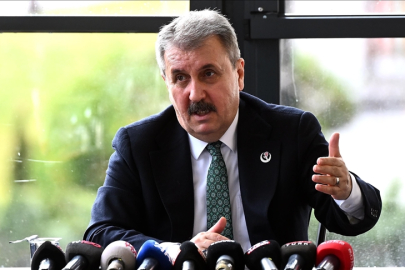 BBP Genel Başkanı Destici, Meclis'te basın mensuplarıyla bir araya geldi