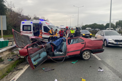 Trafik kazası 2 ölü, 2 yaralı   