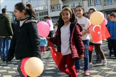 Okullarda karne öncesi "kış şenliği" etkinlikleri