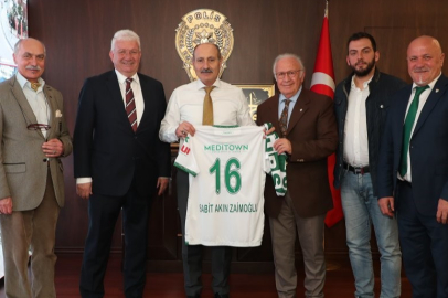 Bursaspor yönetimi, Bursa İl Emniyet Müdürü Dr. Sabit Akın Zaimoğlu’nu ziyaret etti   