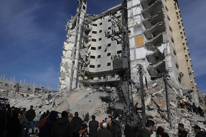 İsrail'in Gazze'ye gece boyu düzenlediği saldırılarda çok sayıda Filistinli öldürüldü