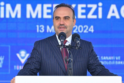 Bakan Kacır: 15 bilim merkezimizde 865 binin üzerinde gencimizi bilimin göz kamaştırıcı dünyasıyla buluşturduk