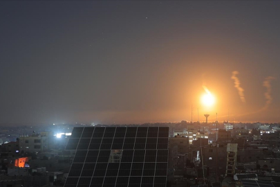 İsrail'in Gazze'ye gece boyu düzenlediği saldırılarda çok sayıda Filistinli öldürüldü