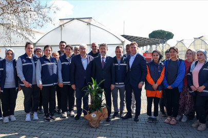 Bakan Yumaklı: 19 bin dekar olan süs bitkileri üretim alanı 3 kat artarak 59 bin dekara yükseldi