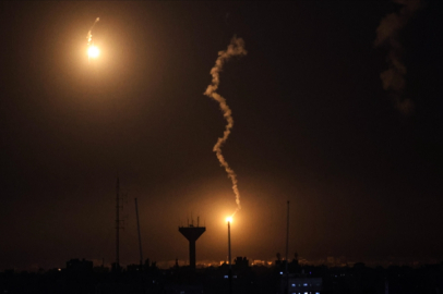 İsrail'in Gazze'ye gece boyunca düzenlediği saldırılarda en az 80 Filistinli öldürüldü