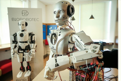Robotik kodlama için tasarlanan Türk robot "Cuma", yapay zekayla yeni beceriler kazanacak
