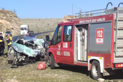 Tanker ile otomobil çarpıştı: Öğretmen hayatını kaybetti