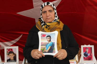 Diyarbakır annelerinden Demir: Çocuklarımızı almadan buradan gitmeyeceğiz