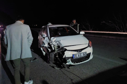 İki otomobil çarpıştı: 3 yaralı