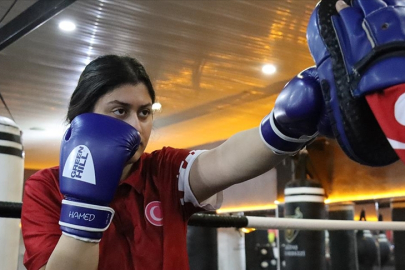 Şampiyon kick boksçu antrenörün çocukları babalarının izinden gidiyor