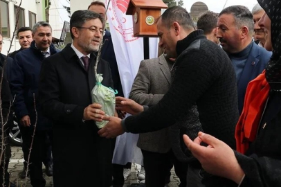 Tarım ve Orman Bakanı Yumaklı: Ülkemiz dünyada tohumculukta ilk 10 ülkenin arasında