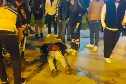 Şerit değiştirmek isteyen sürücü motosiklete çarptı: 2 yaralı   