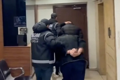Bakan Yerlikaya, kırmızı bültenle aranan 2 zanlının "Mahzen-23" operasyonuyla yakalandığını bildirdi