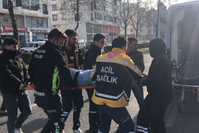 Yaya geçidinde otomobilin çarptığı yayanın ayağı kırıldı   