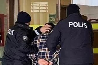 3 yıl 4 ay hapis cezası ile aranıyordu