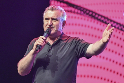 Bakan Bak, Avrupa Takımlar Şampiyonası'nda birinci olan milli golfçüleri kutladı