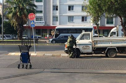 Akaryakıt istasyonu önündeki şüpheli çanta polis ekiplerini alarma geçirdi 