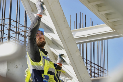 Türk müteahhitlik sektörü yurt dışında 8 ayda 11,2 milyar dolarlık iş üstlendi