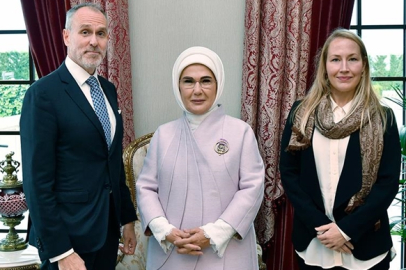 Emine Erdoğan, CMI Martti Ahtisaari Barış Vakfı temsilcilerini kabul etti