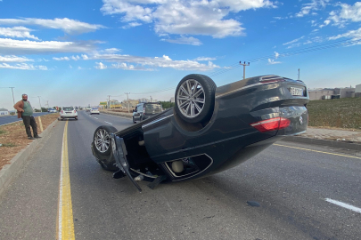 2 otomobil çarpıştı: 3 yaralı