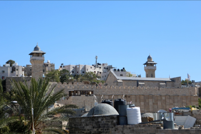 Harem-i İbrahim Camisinde cuma namazı İsrail kısıtlamaları altında kılındı