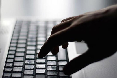 İnternet suçlarına ilişkin şikayetler "ihbarweb.org.tr" ve "Alo 141" üzerinden yapılabiliyor