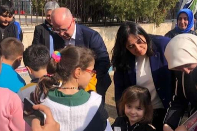 AK Parti heyeti depremzedeleri ziyaret etti